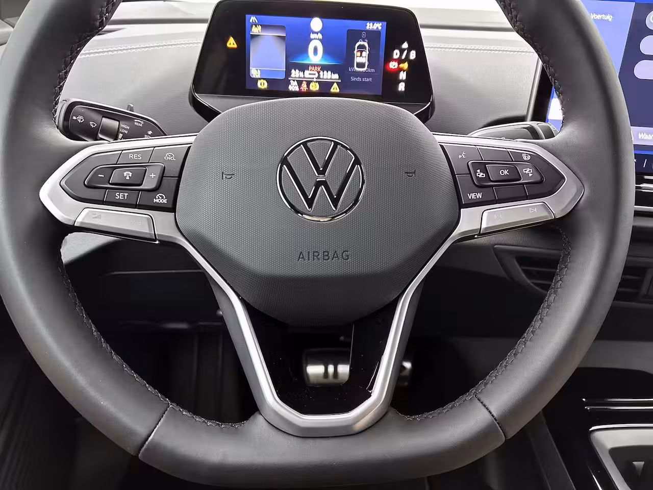 Volkswagen ID.4 Pro Limited Edition 79 kWh 286 PK | NOVEMBER BINNEN | Automaat | Trekhaak | Navigatie | St