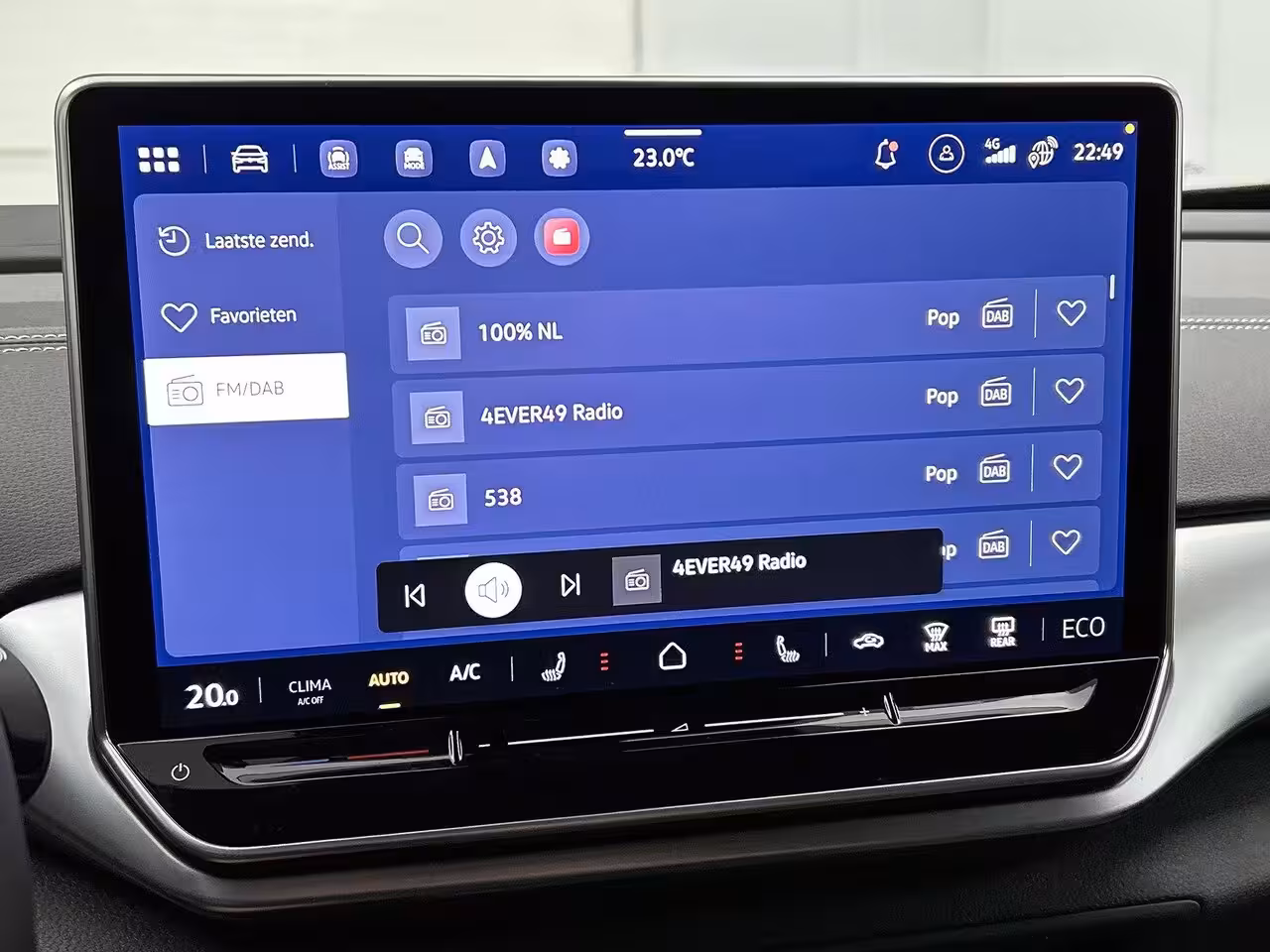 Volkswagen ID.4 Pro Limited Edition 79 kWh 286 PK | NOVEMBER BINNEN | Automaat | Trekhaak | Navigatie | St