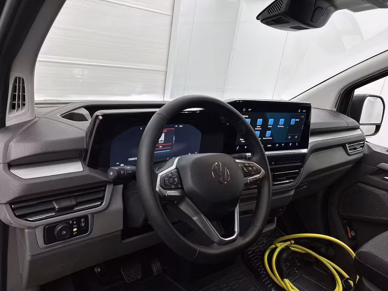Volkswagen e-Transporter L2H1 Life 64 kWh 136PK | Automaat | Achteruitrijcamera | Parkeernsensoren Voor + Achter |