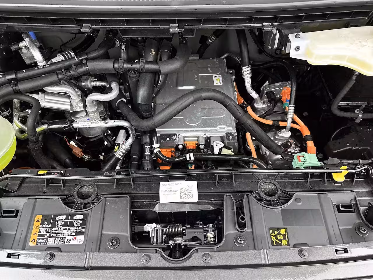Volkswagen e-Transporter L2H1 Life 64 kWh 136PK | Automaat | Achteruitrijcamera | Parkeernsensoren Voor + Achter |