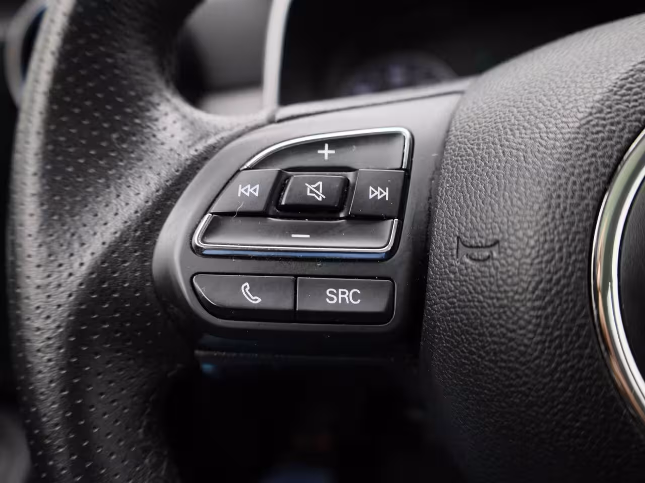 MG MG ZS EV Luxury 45 kWh zs ev