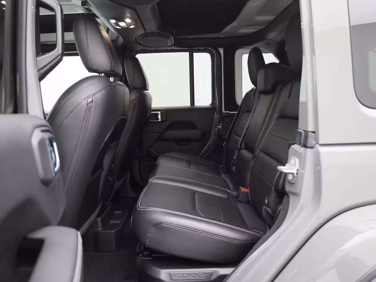 Jeep Wrangler 2.0T Sahara 4xe 380pk | Lederen Bekleding | Stoel & Stuurverwarming | Camera | Navigatie |