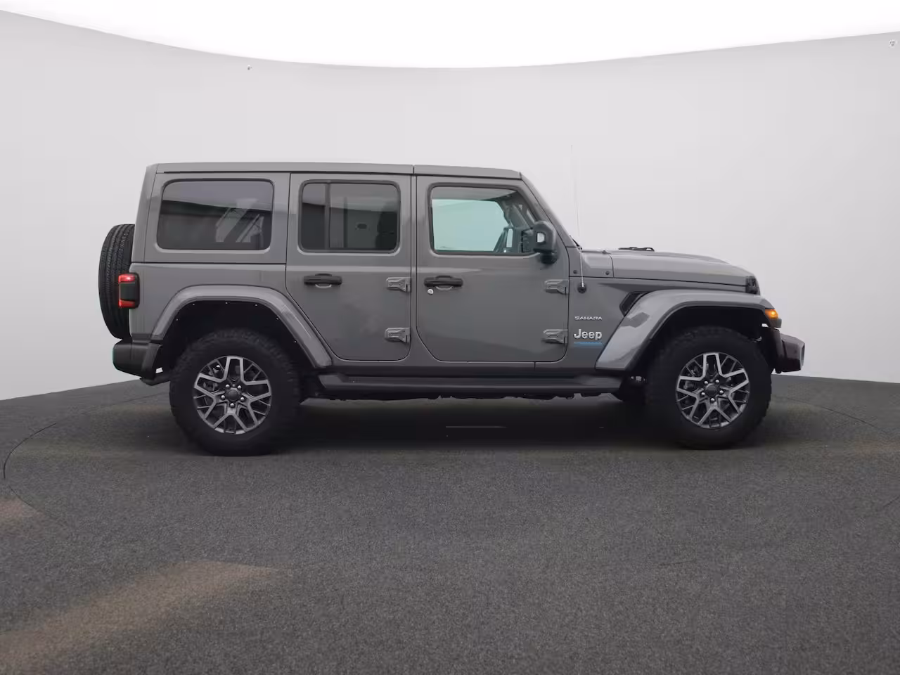 Jeep Wrangler 2.0T Sahara 4xe 380pk | Lederen Bekleding | Stoel & Stuurverwarming | Camera | Navigatie |