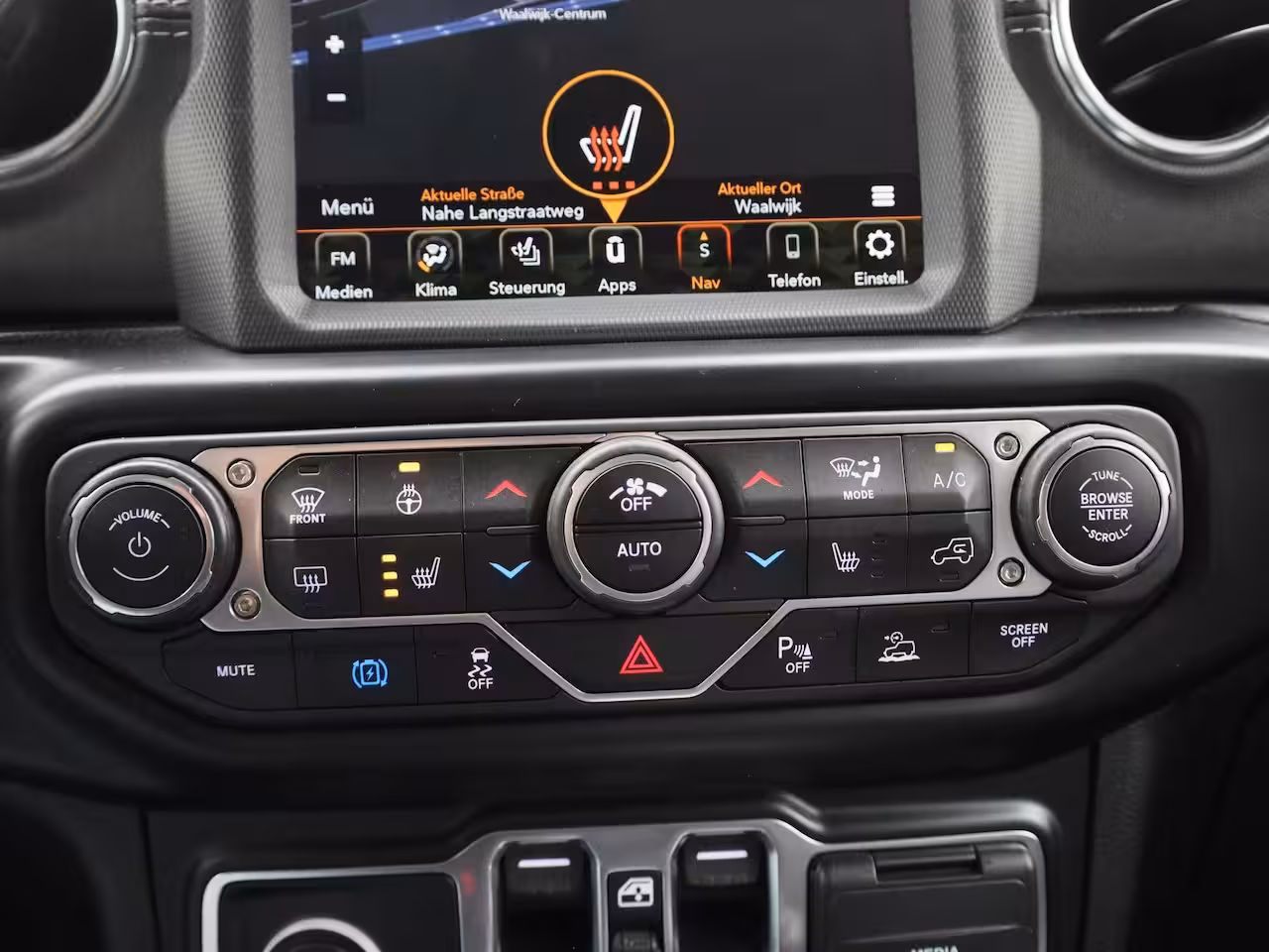 Jeep Wrangler 2.0T Sahara 4xe 380pk | Lederen Bekleding | Stoel & Stuurverwarming | Camera | Navigatie |