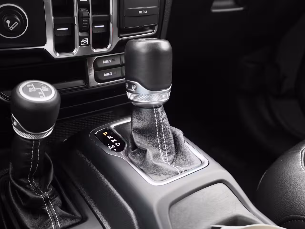 Jeep Wrangler 2.0T Sahara 4xe 380pk | Lederen Bekleding | Stoel & Stuurverwarming | Camera | Navigatie |