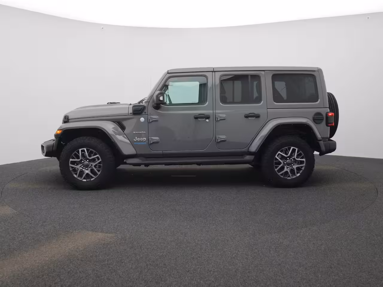 Jeep Wrangler 2.0T Sahara 4xe 380pk | Lederen Bekleding | Stoel & Stuurverwarming | Camera | Navigatie |