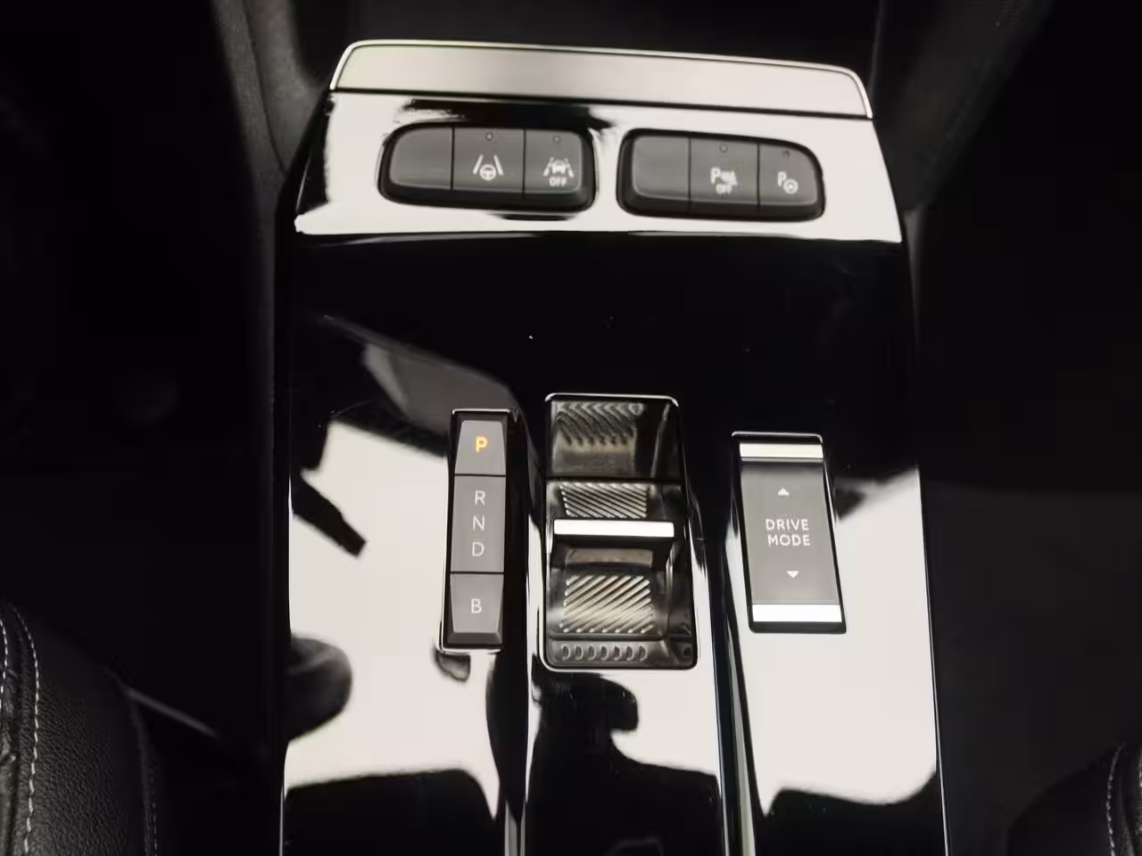 Opel Mokka-e Ultimate 50-kWh 11kw bl. | Camera | Alcantara | 18" Bi-color velgen | Zeer compleet