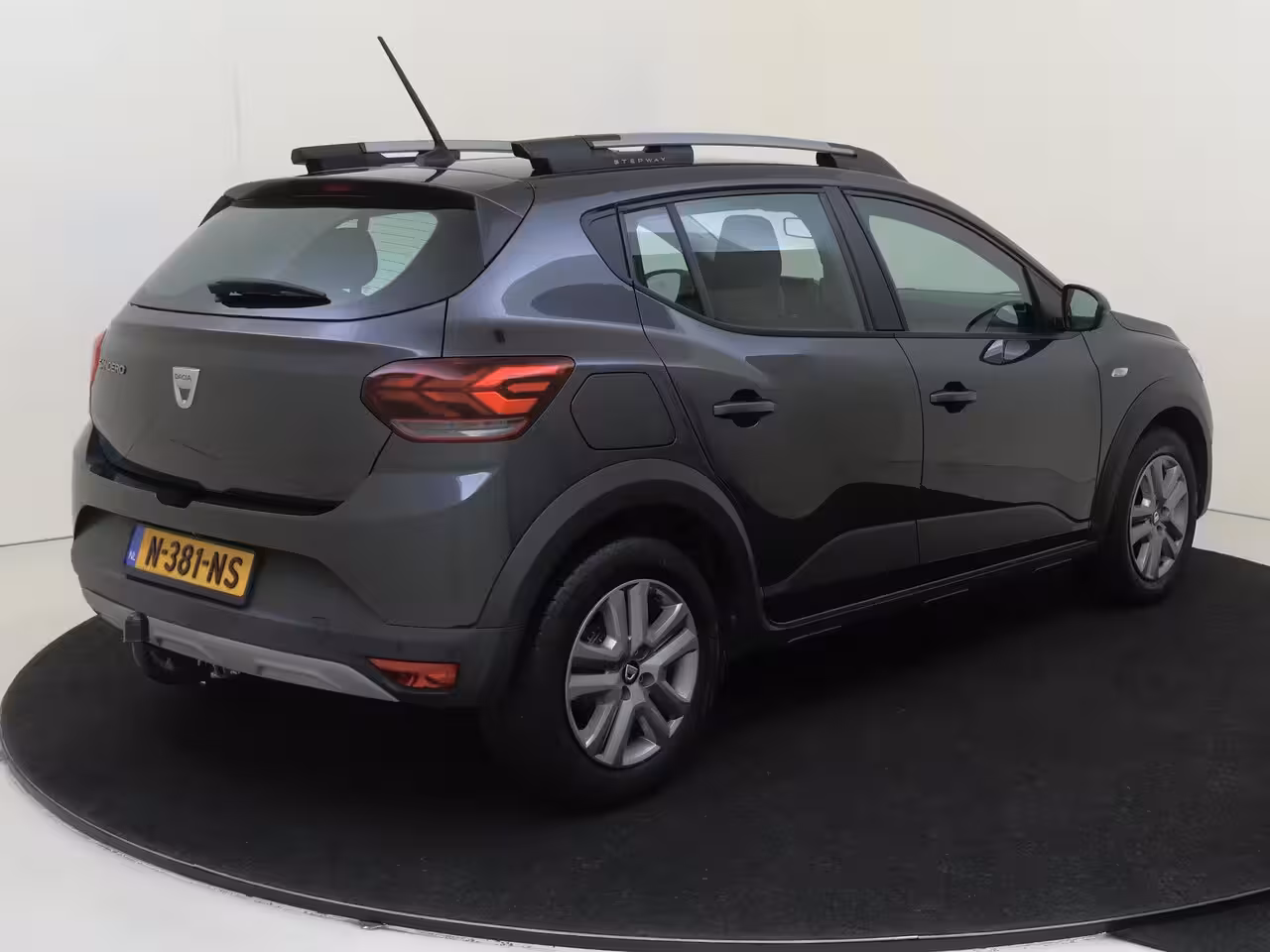 Dacia Sandero Stepway 1.0 TCe 90 Comfort | Navigatie | Camera | Trekhaak