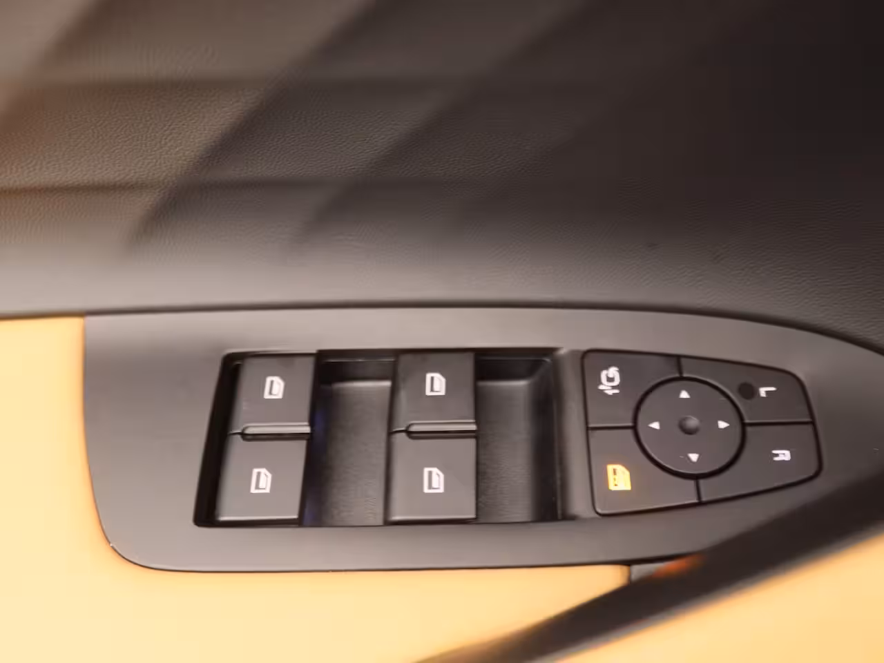 MG MG HS Hybrid+ 1.5 Aut. Luxury | Demo | Bruin Interieur | Navi | CarPlay | Led Koplampen | i-Pilot | 360
