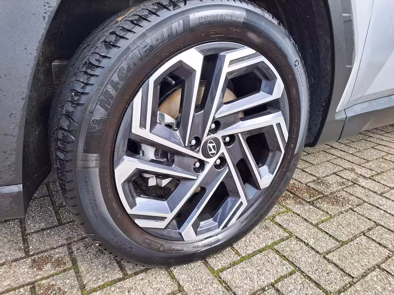 Hyundai Tucson 1.6 T-GDI PHEV Comfort Smart | FACELIFT | CAMERA | STOEL-STUURWIELVERWARMING | NAVIGATIE