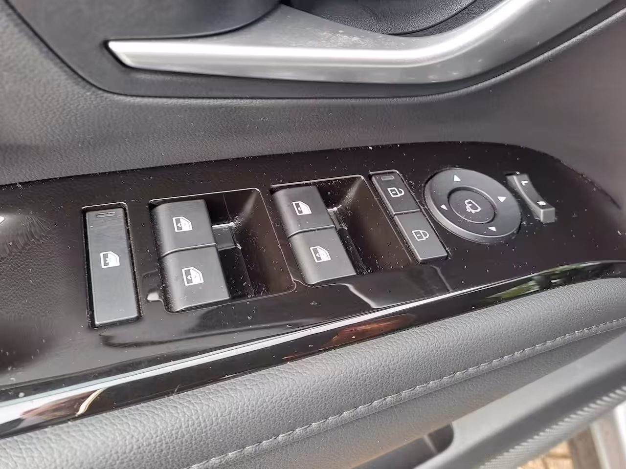 Hyundai Tucson 1.6 T-GDI PHEV Comfort Smart | FACELIFT | CAMERA | STOEL-STUURWIELVERWARMING | NAVIGATIE