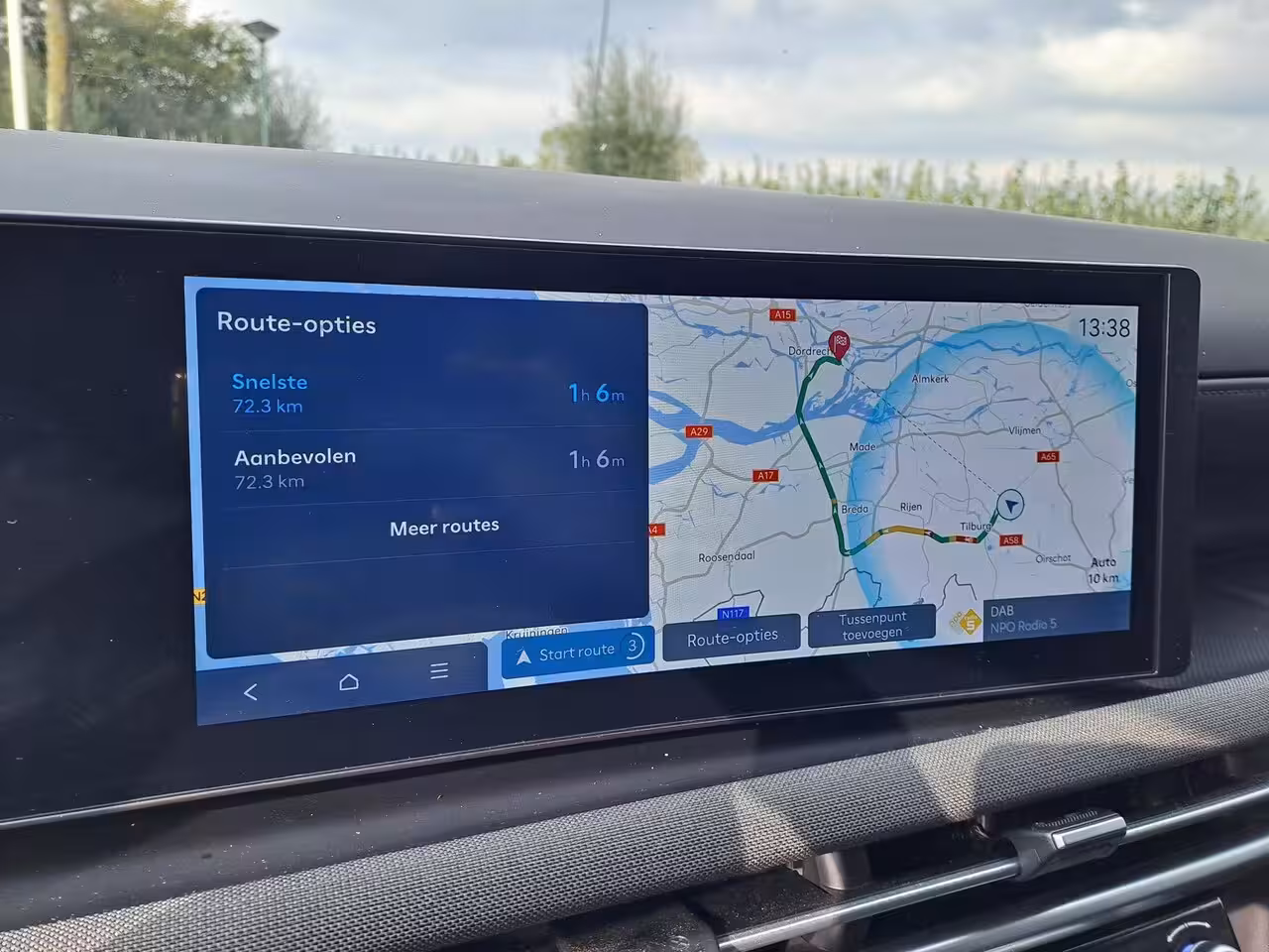 Hyundai Tucson 1.6 T-GDI PHEV Comfort Smart | FACELIFT | CAMERA | STOEL-STUURWIELVERWARMING | NAVIGATIE