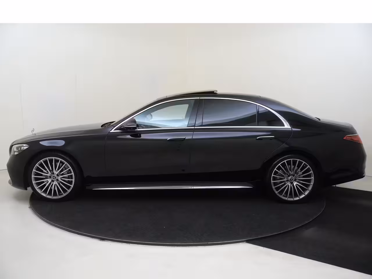 Mercedes-Benz S-klasse 500 4MATIC Lang AMG Line / Premium Plus/ 21 inch/ Achterasbesturing/ Burmester 3D/ Rear Ex