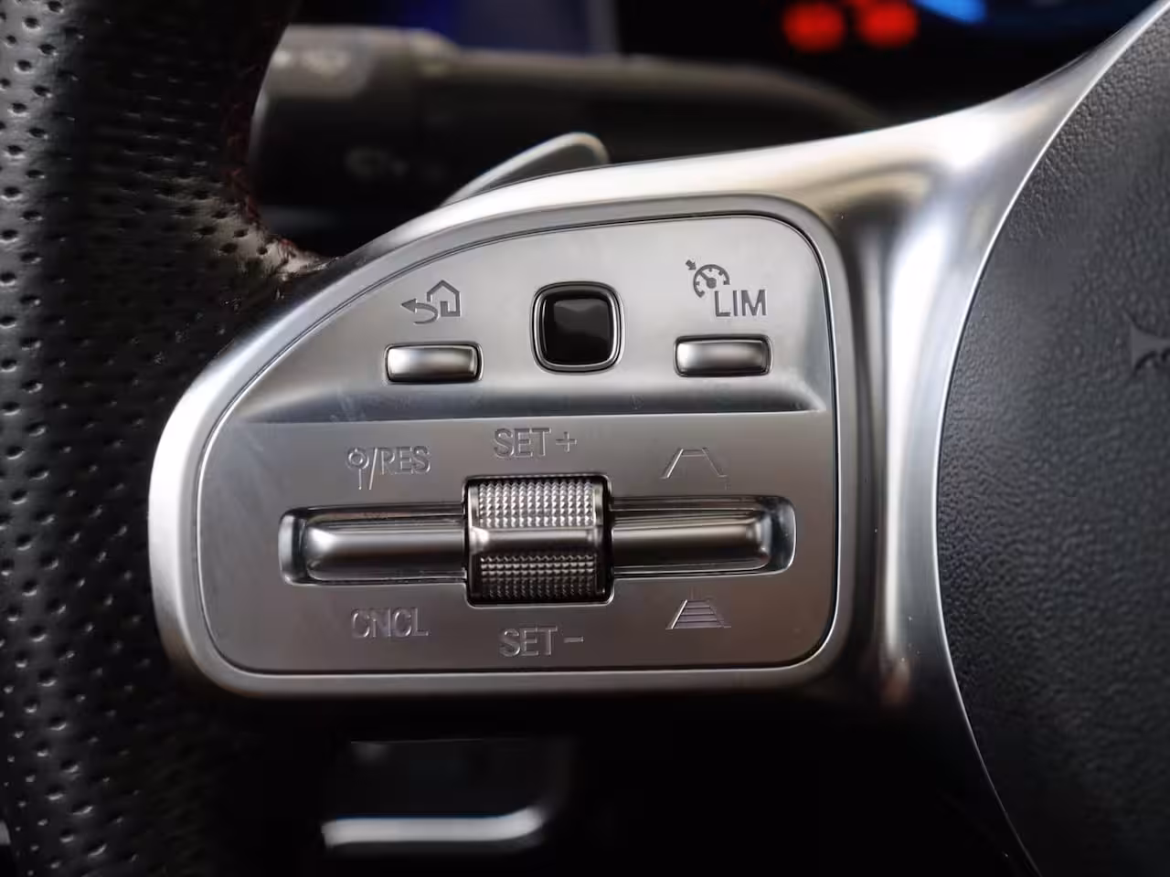 Mercedes-Benz CLA-Klasse 250 Premium Plus / AMG/ Panoramadak/ Memory/ Sfeerverlichting/ 19 inch/ Burmester
