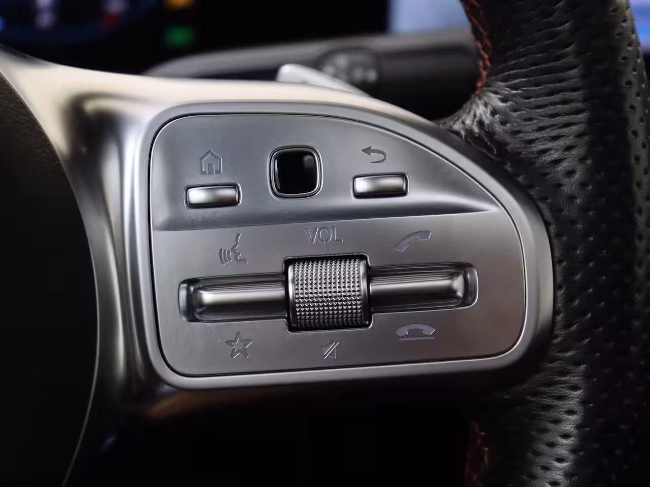 Mercedes-Benz CLA-Klasse 250 Premium Plus / AMG/ Panoramadak/ Memory/ Sfeerverlichting/ 19 inch/ Burmester