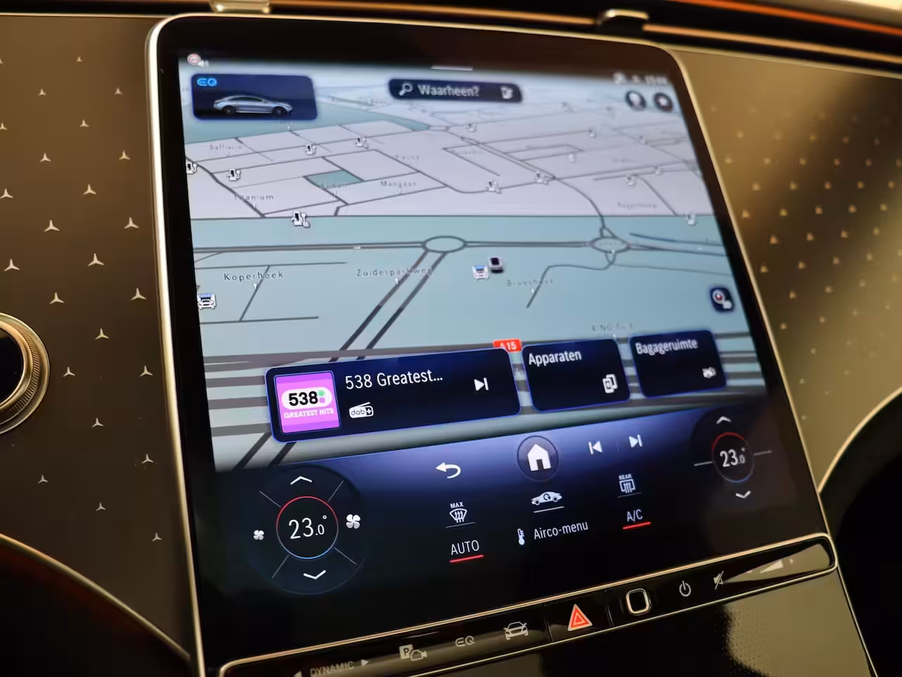 Mercedes-Benz EQE 300 Business Solution AMG 90 kWh / Luchtvering / Panaroma-dak / Memory-Stoelen /