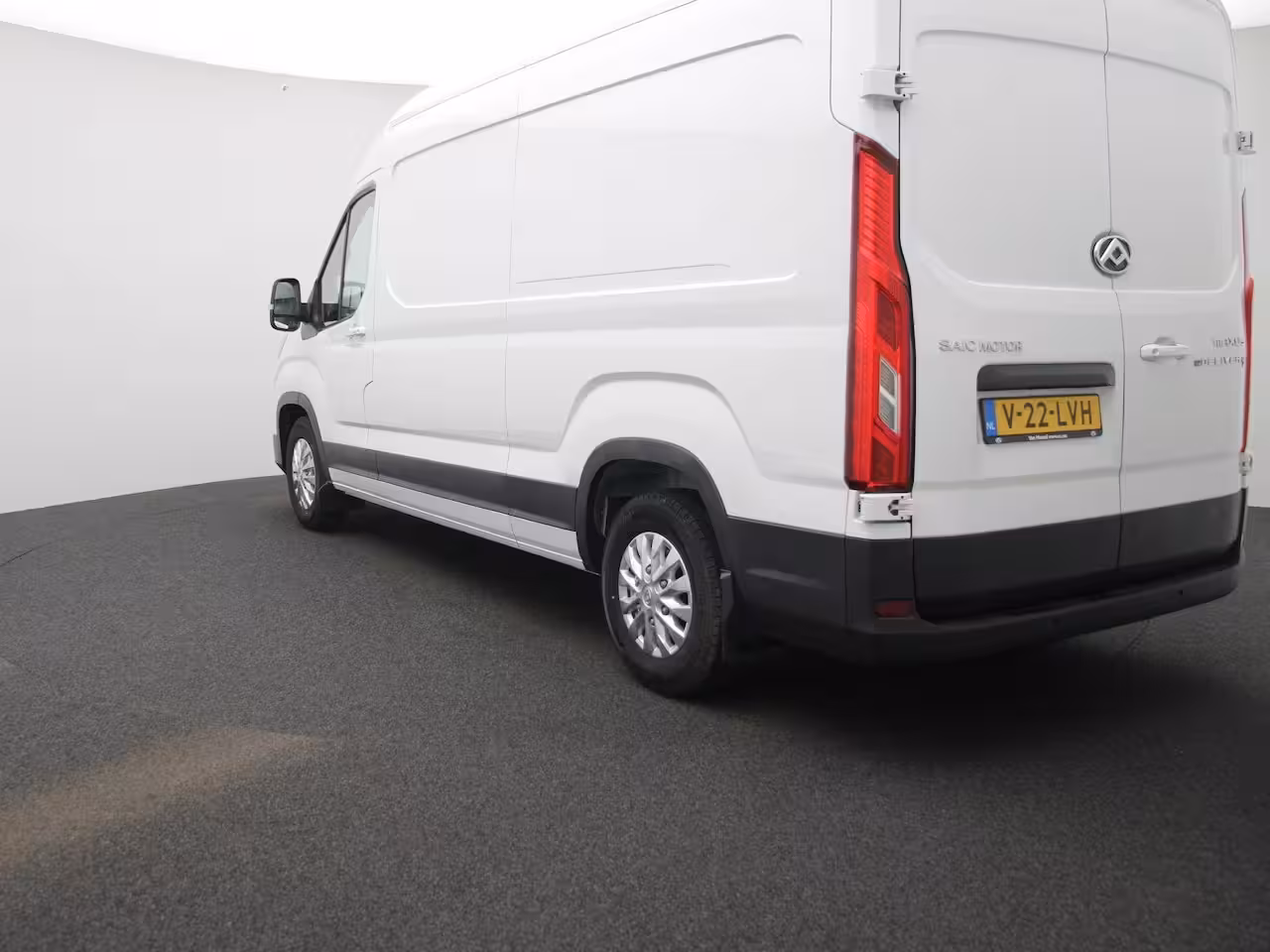 Maxus eDeliver 9 L3H2 Business DEAL 89 kWh | Camera | Zijschuifdeur Rechts | Achterdeuren | 24 maanden gara