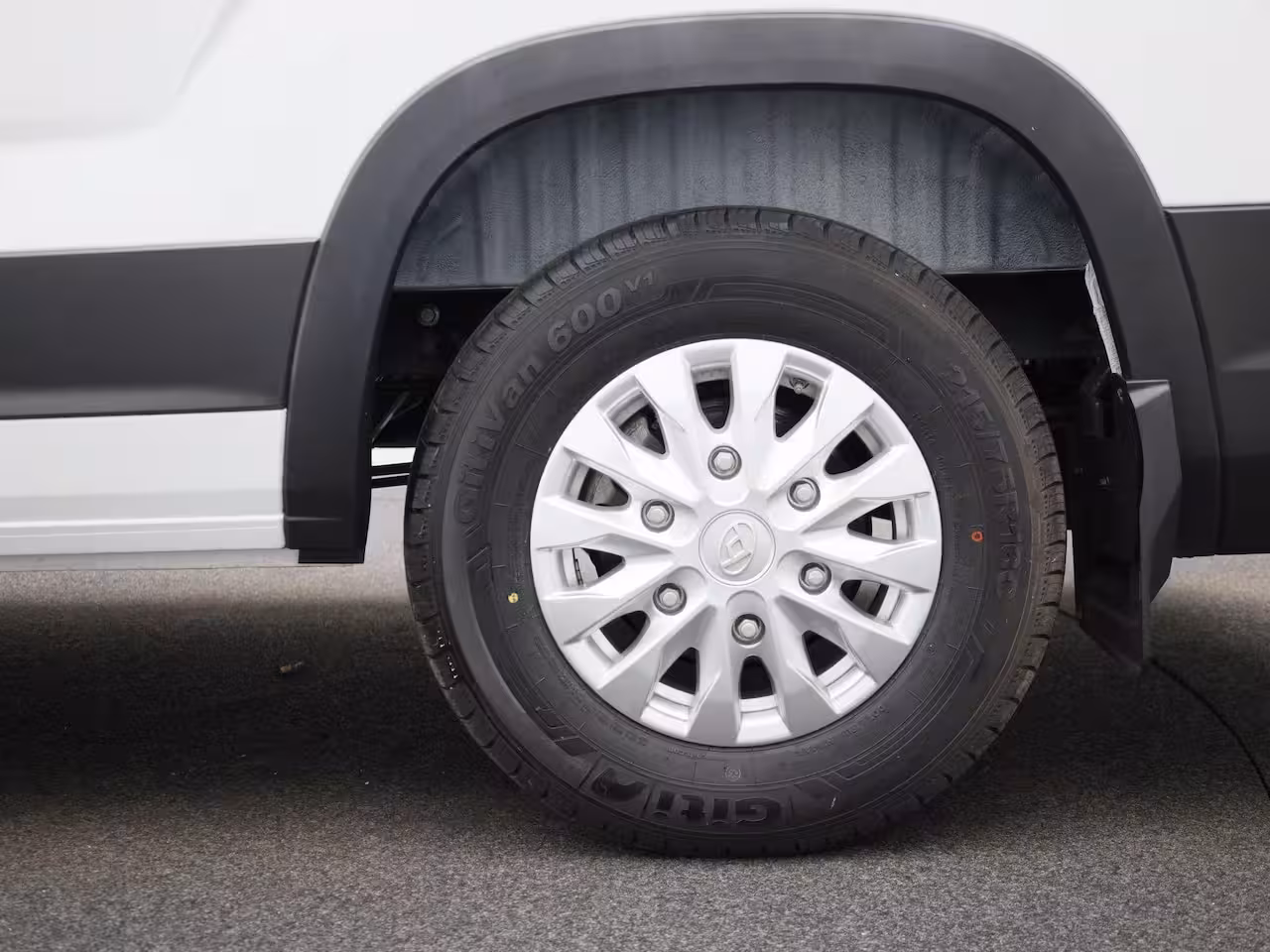 Maxus eDeliver 9 L3H2 Business DEAL 89 kWh | Camera | Zijschuifdeur Rechts | Achterdeuren | 24 maanden gara