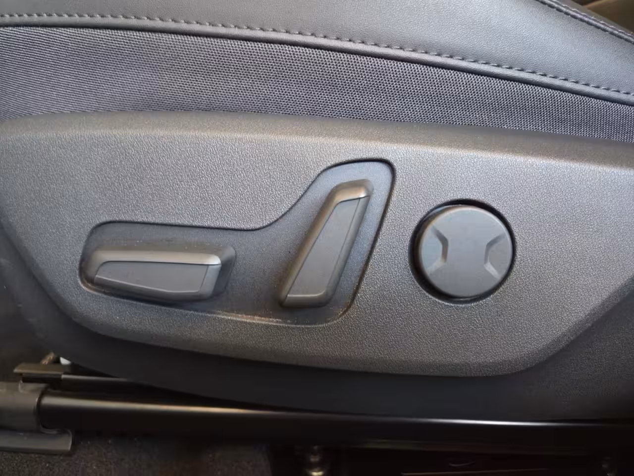 Kia Niro EV ExecutiveLine 64.8 kWh Accu 100% | Meest luxe uitvoering | Schuif/kantel dak | Dodehoek De