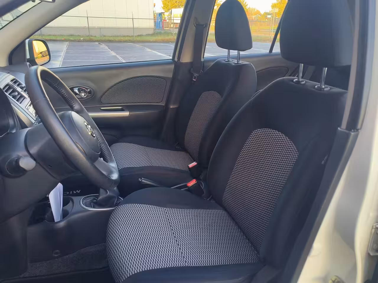Nissan Micra 1.2 DIG-S Acenta uit 2014 Rijklaar + 12 maanden Bovag-garantie Henk Jongen Auto's in Helmo
