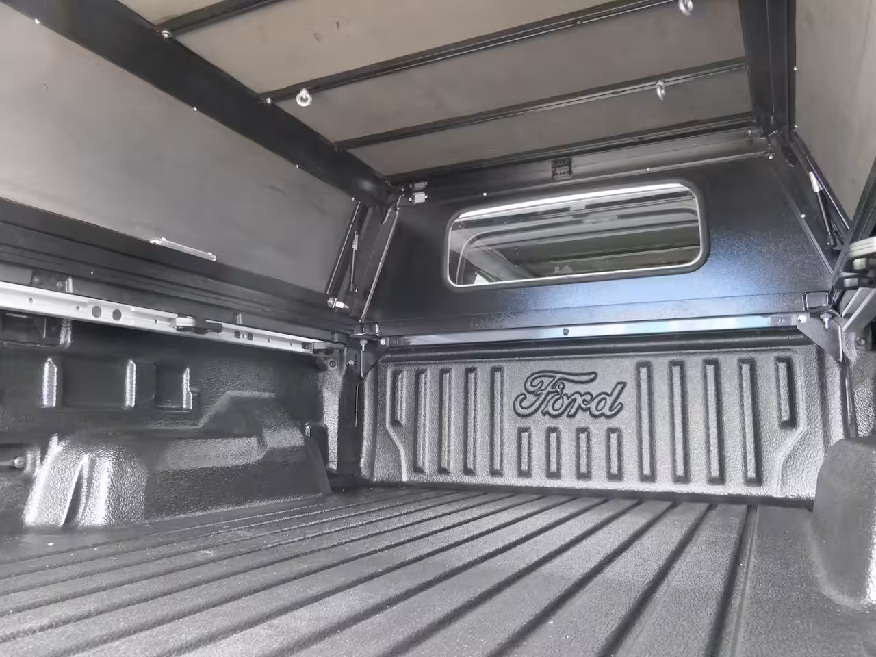 Ford Ranger 2.0 Super Cab EcoBlue Wildtrak | Hardtop | Trekhaak | 360 Camera | Adaptive Cruise | BLIS