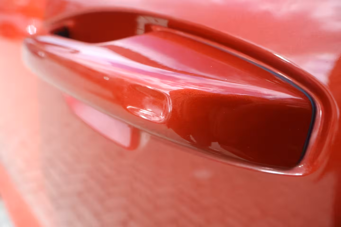 Volvo XC40 1.5 T5 Recharge R-Design Heel compleet | Nieuw Leer | Fusion Red | Trekhaak |