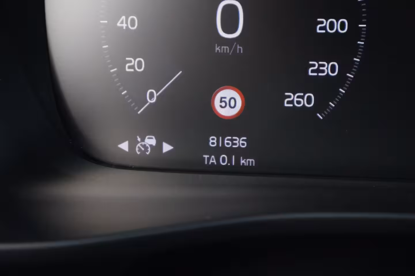 Volvo XC40 1.5 T5 Recharge R-Design Heel compleet | Nieuw Leer | Fusion Red | Trekhaak |