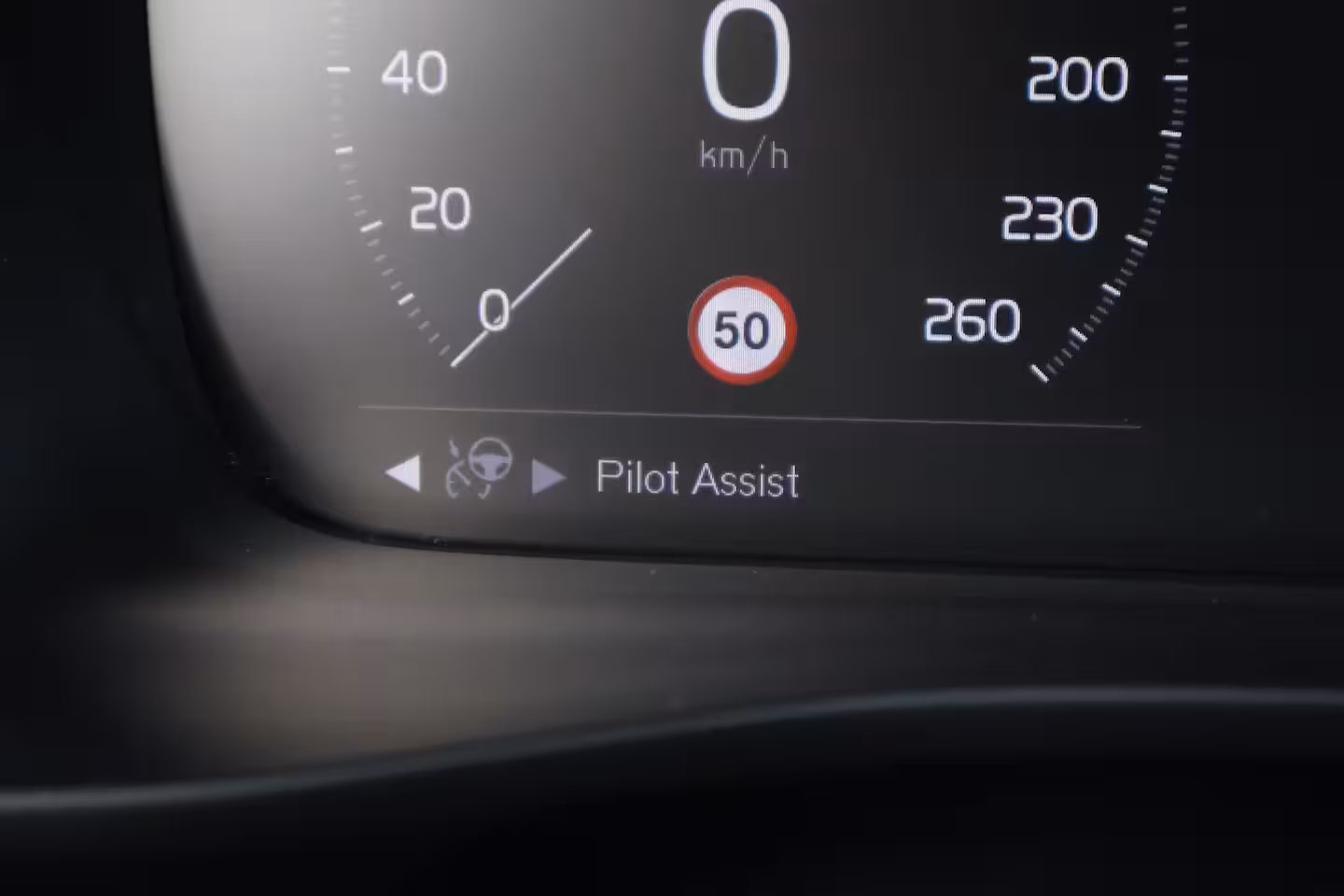 Volvo XC40 1.5 T5 Recharge R-Design Heel compleet | Nieuw Leer | Fusion Red | Trekhaak |