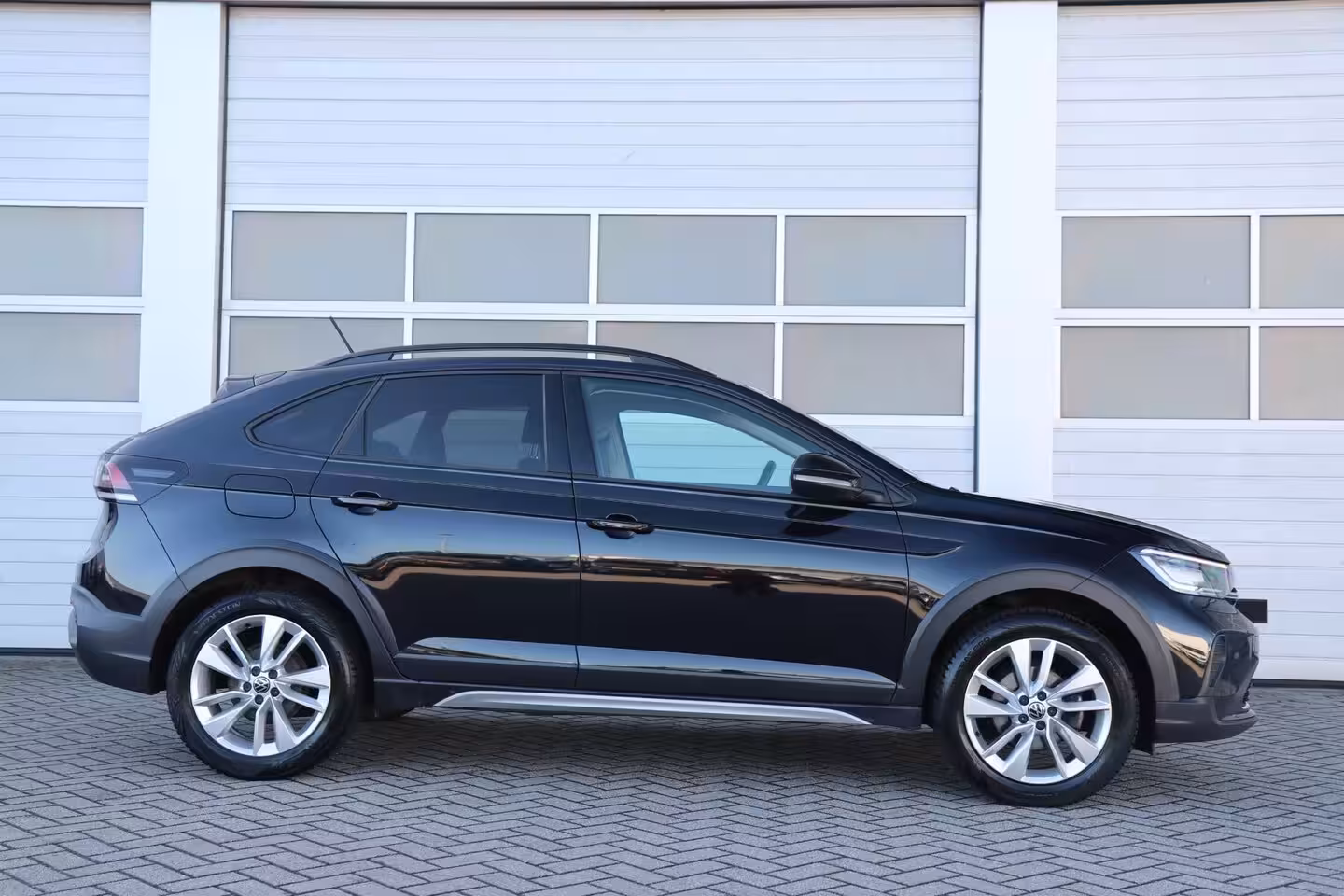 Volkswagen Taigo 1.0 TSI 95pk Life | Trekhaak | Achteruitrijcamera | Stoelverwarming | Navigatie | App Conn
