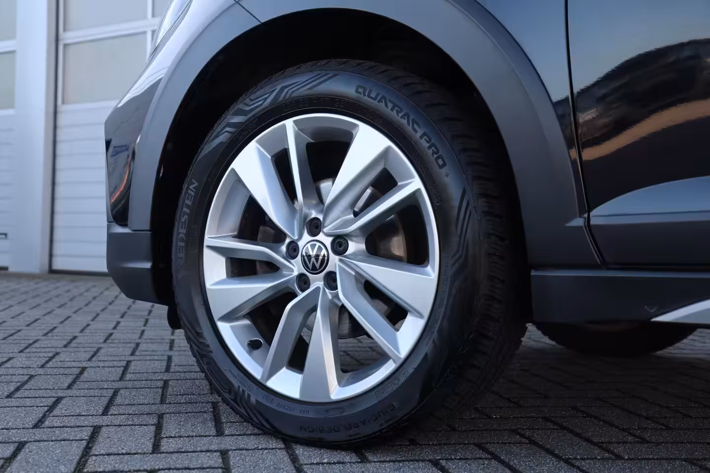 Volkswagen Taigo 1.0 TSI 95pk Life | Trekhaak | Achteruitrijcamera | Stoelverwarming | Navigatie | App Conn