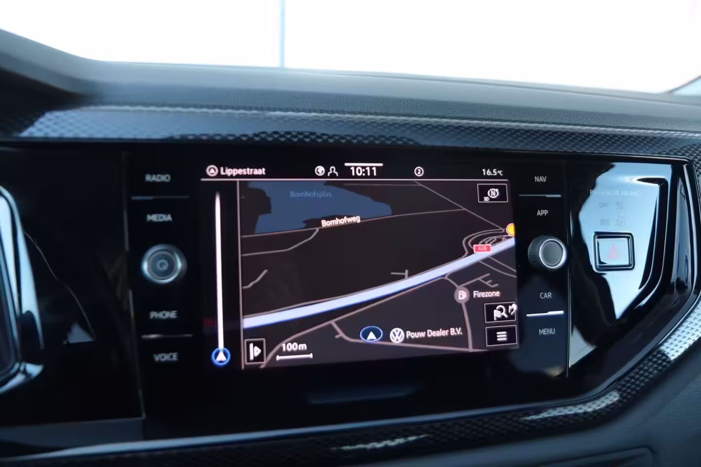 Volkswagen Taigo 1.0 TSI 95pk Life | Trekhaak | Achteruitrijcamera | Stoelverwarming | Navigatie | App Conn