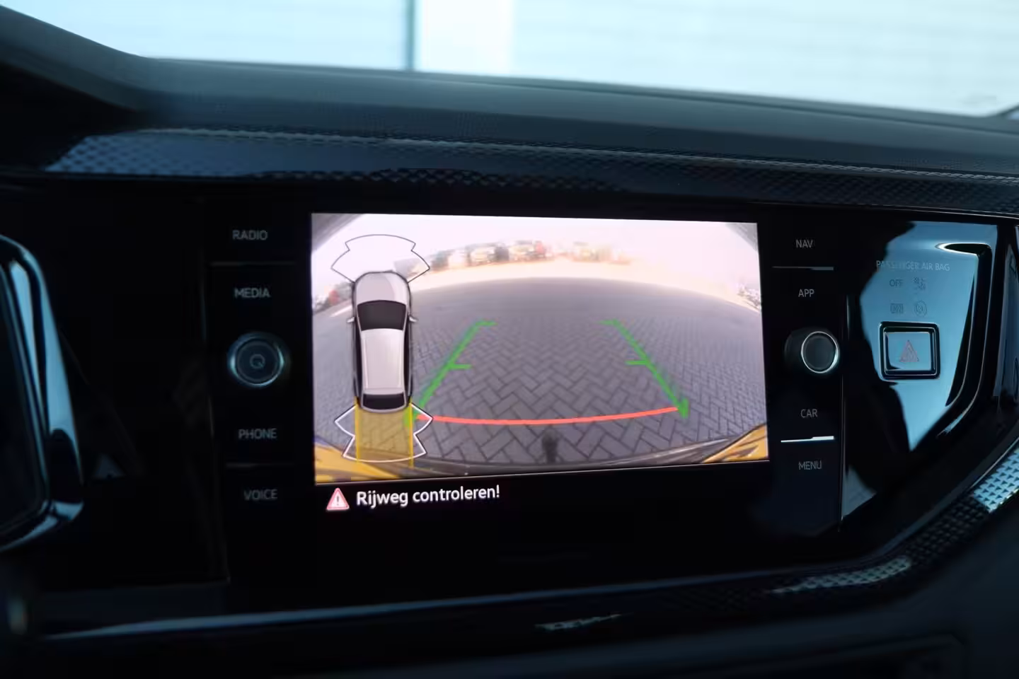 Volkswagen Taigo 1.0 TSI 95pk Life | Trekhaak | Achteruitrijcamera | Stoelverwarming | Navigatie | App Conn