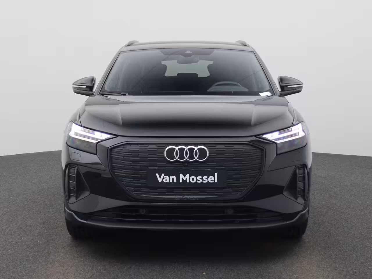Audi Q4 e-tron 50 quattro Advanced edition 77 kWh 299 PK | Navigatie | Stoel + stuurverwarming | Comfortp