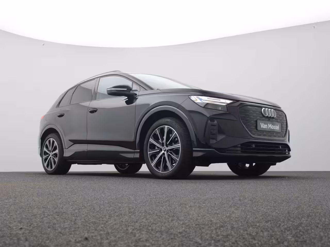 Audi Q4 e-tron 50 quattro Advanced edition 77 kWh 299 PK | Navigatie | Stoel + stuurverwarming | Comfortp