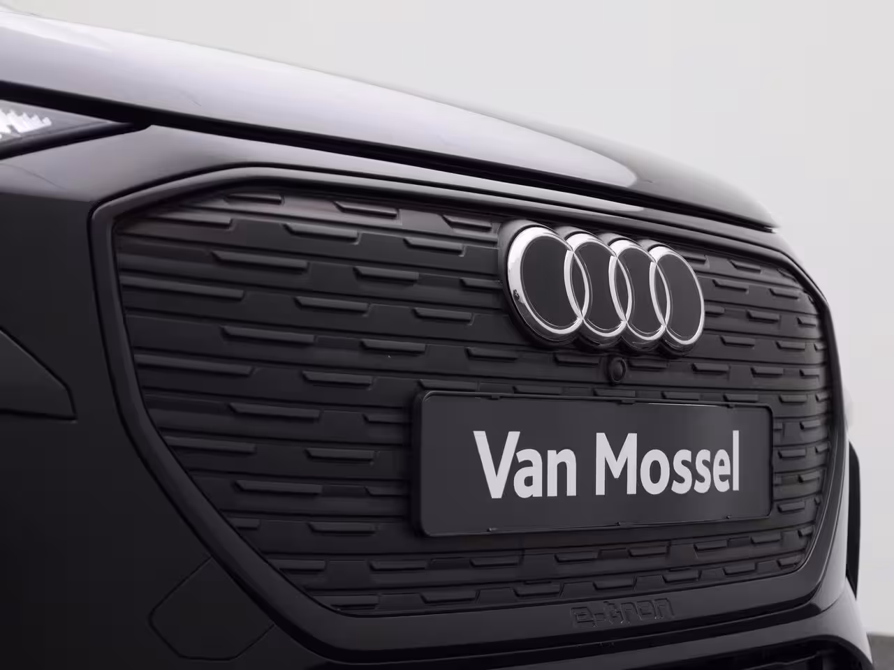 Audi Q4 e-tron 50 quattro Advanced edition 77 kWh 299 PK | Navigatie | Stoel + stuurverwarming | Comfortp