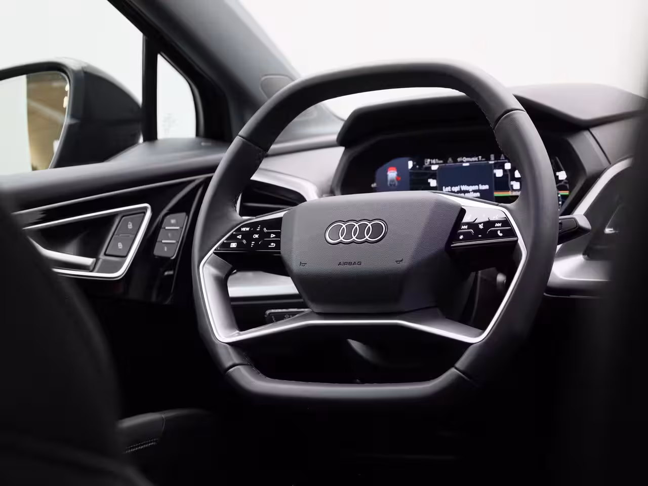 Audi Q4 e-tron 50 quattro Advanced edition 77 kWh 299 PK | Navigatie | Stoel + stuurverwarming | Comfortp