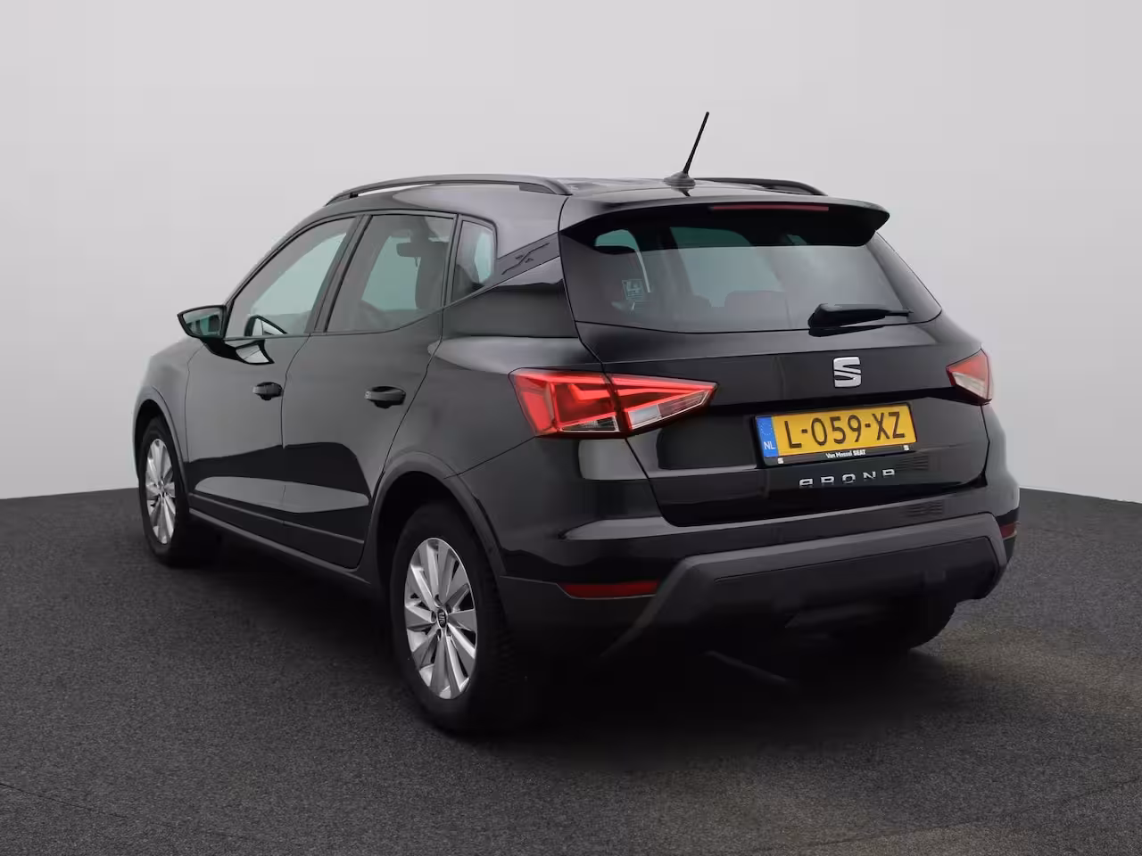 Seat Arona 1.0 TSI Style Business Intense | ACHTERUITRIJCAMERA | CLIMATE CONTROL | ADAPTIVE CRUISE CO