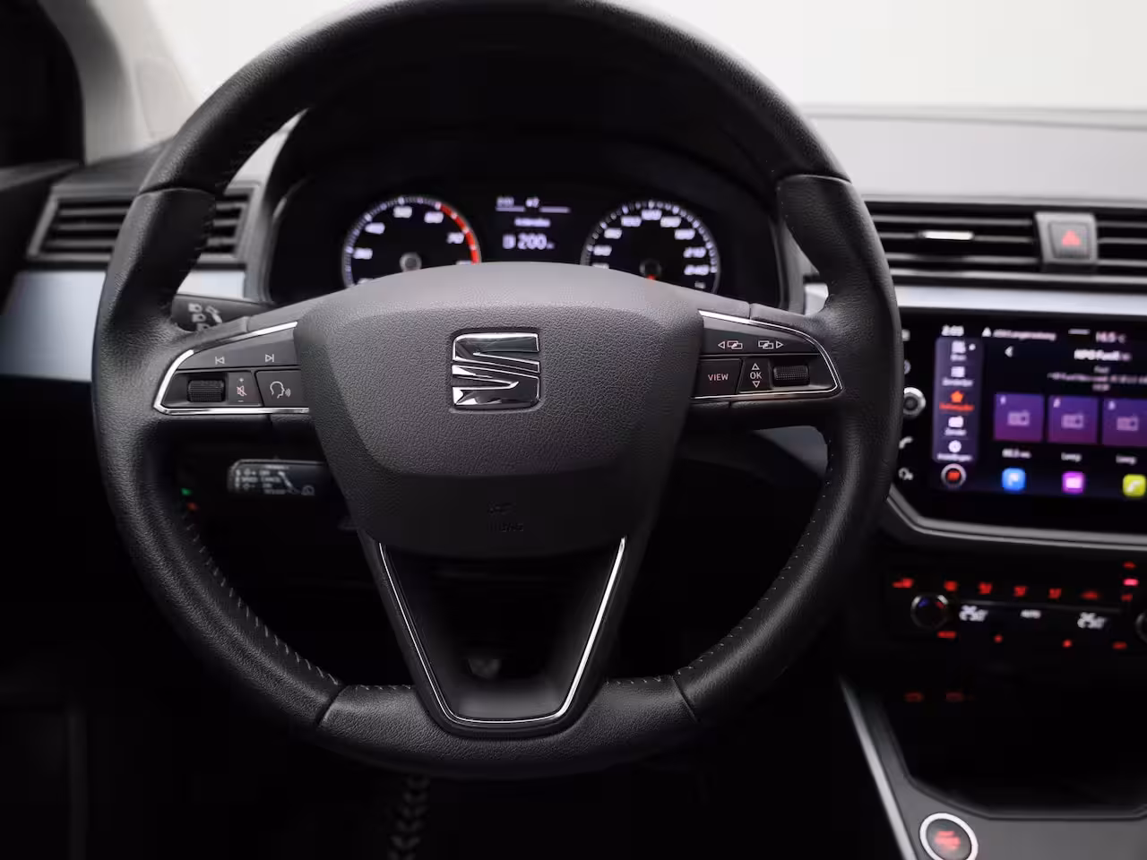 Seat Arona 1.0 TSI Style Business Intense | ACHTERUITRIJCAMERA | CLIMATE CONTROL | ADAPTIVE CRUISE CO