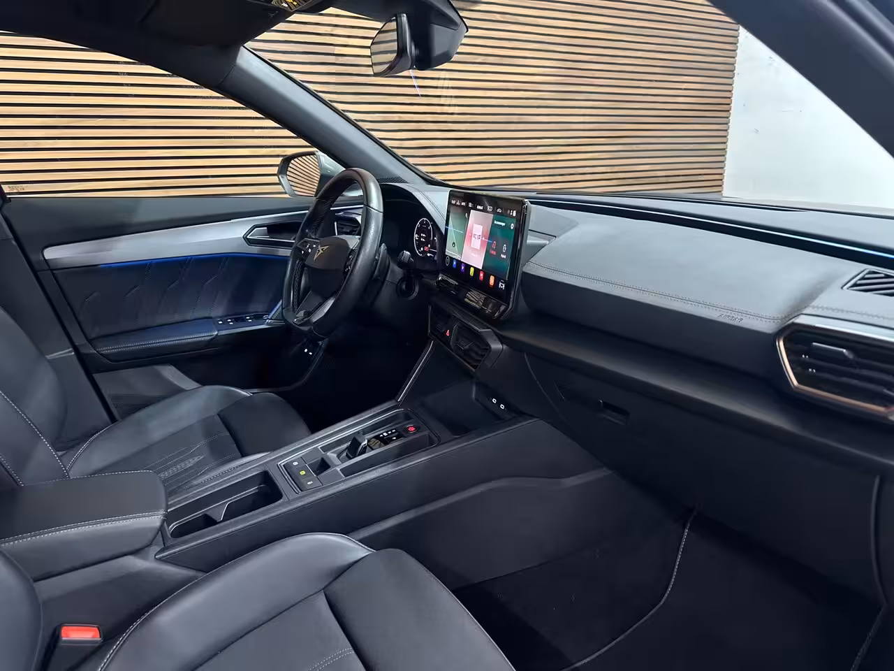 Cupra Formentor 1.4 e-Hybrid VZ Perf. 245 PK| Frozen Petrol Blue| Perf.Seats| Ambient+| Winterpack| Matrix