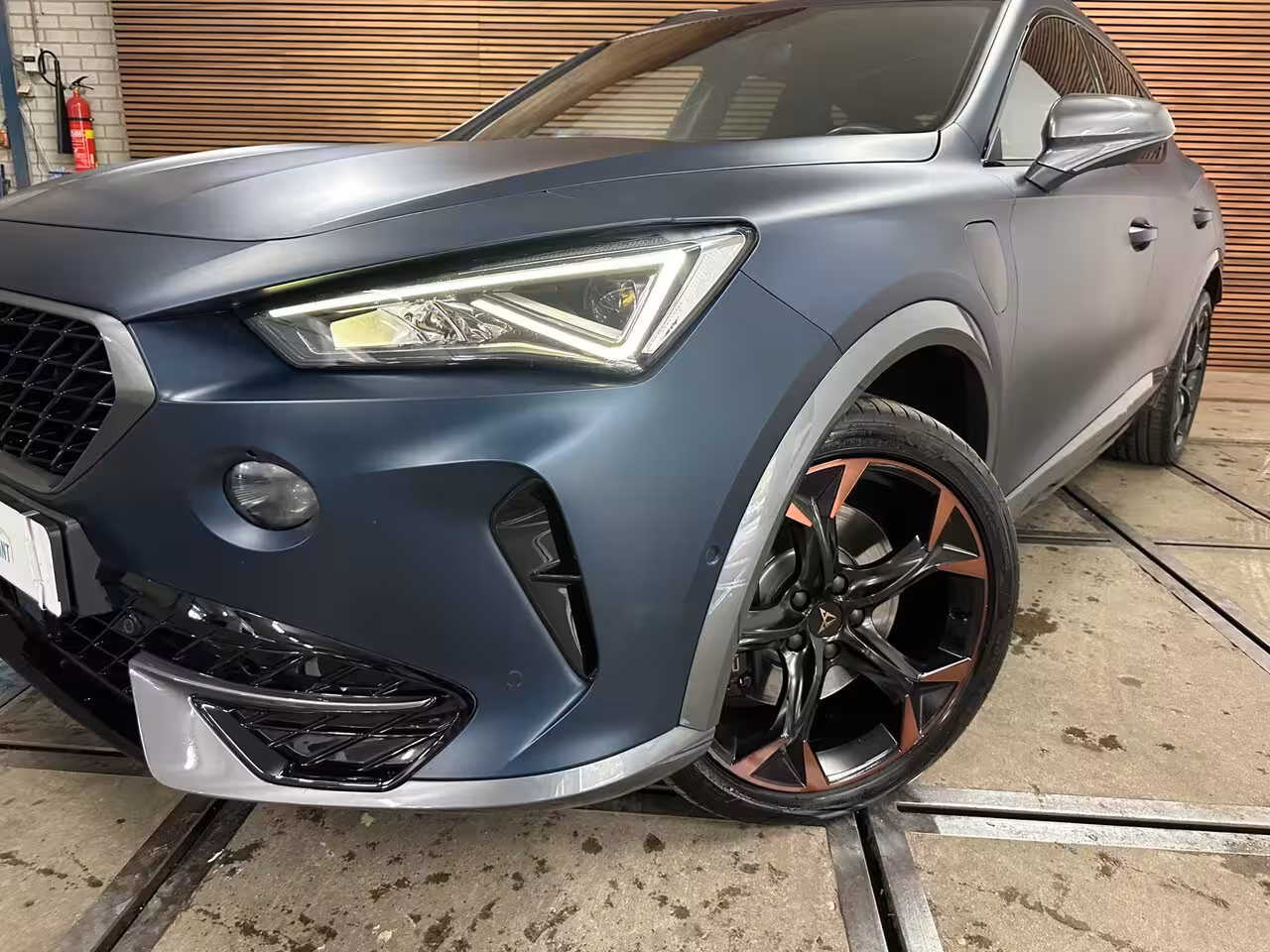 Cupra Formentor 1.4 e-Hybrid VZ Perf. 245 PK| Frozen Petrol Blue| Perf.Seats| Ambient+| Winterpack| Matrix