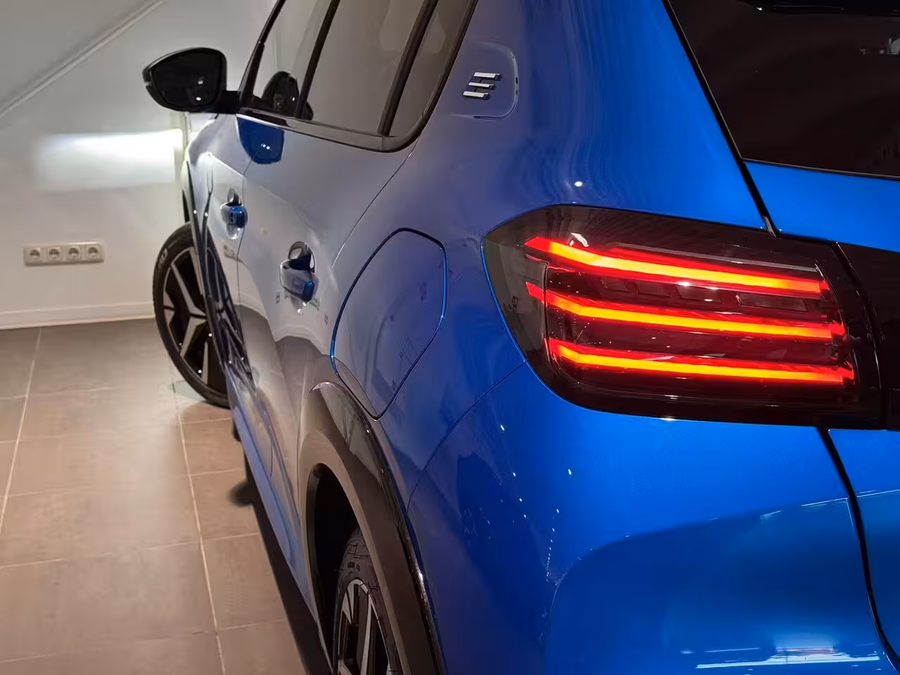 Peugeot e-208 EV GT 51 kWh FULL OPTIONS | 16% BIJTELLING | 400KM RANGE | DIRECT LEVERBAAR