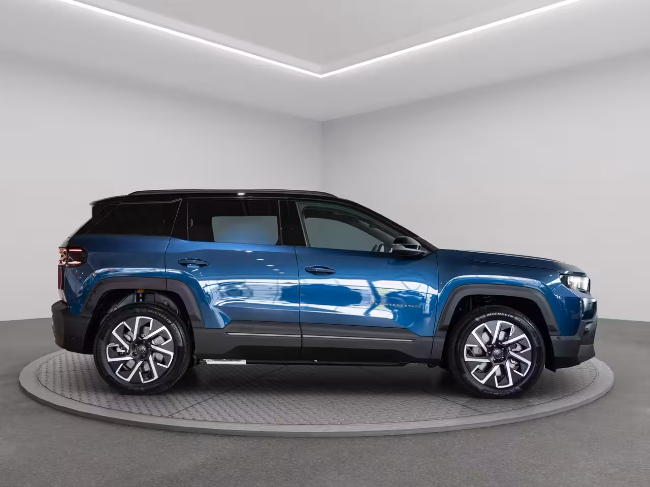 Jeep Compass Summit | Privacy Glass