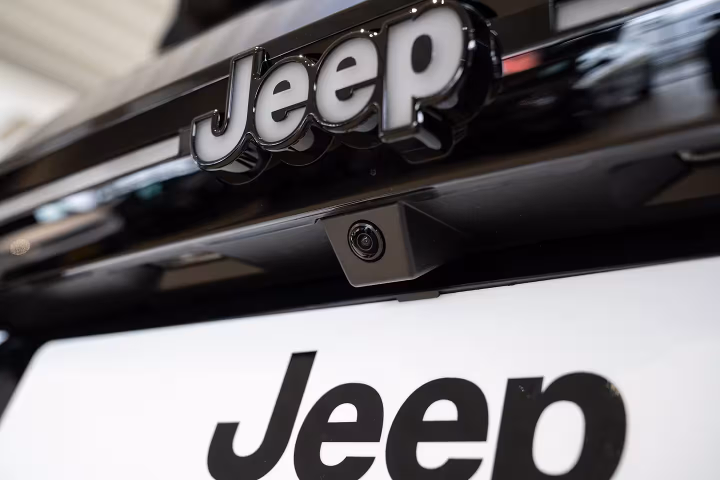 Jeep Compass Summit | Privacy Glass