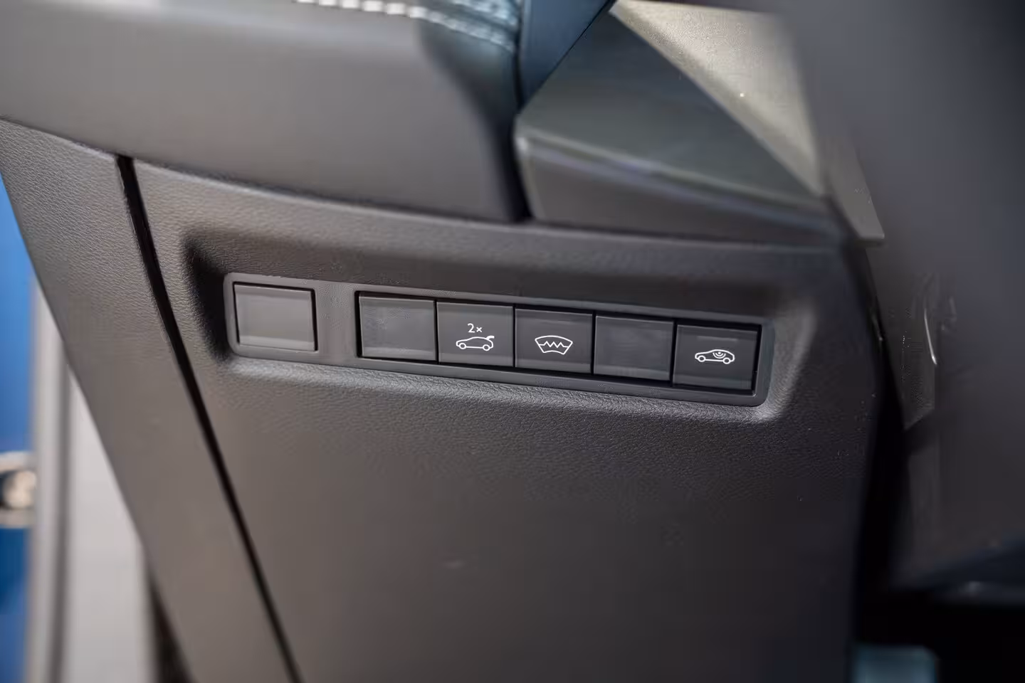 Jeep Compass Summit | Privacy Glass