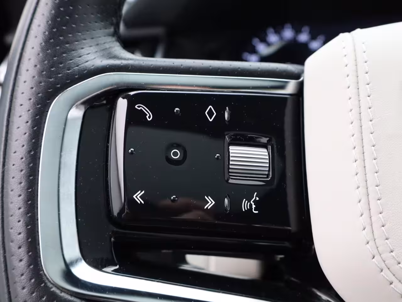 Land Rover Range Rover Velar 2.0 P400e R-Dynamic SE