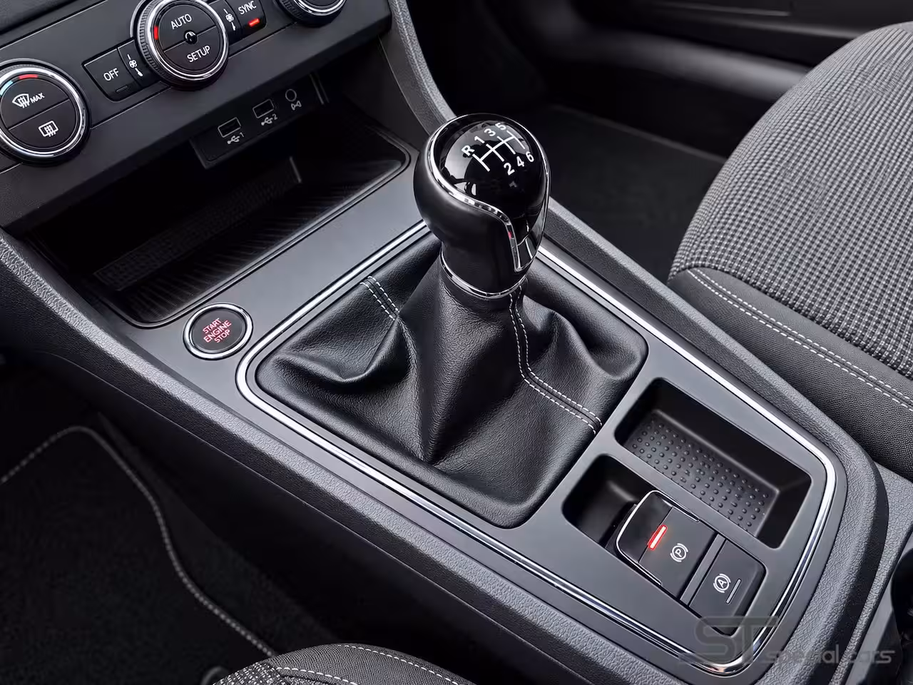 Seat Leon ST 1.0 EcoTSI Style Intense|Virtual|Trekhaak|18 inch