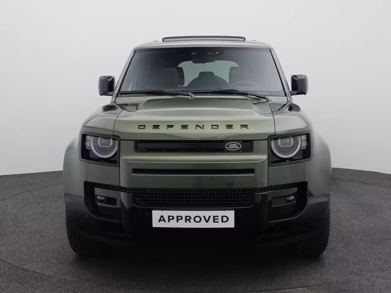 Land Rover Defender 110 2.0 P300e 110 Forest Edition