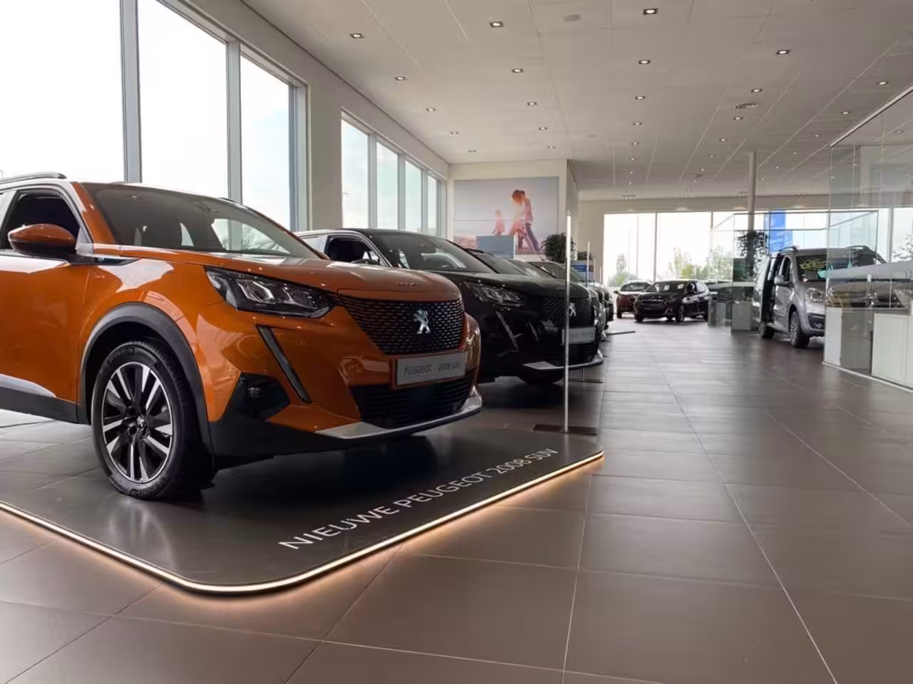 Peugeot e-5008 GT Avantage 73 kWh 7p | Adaptieve Cruise Control | 360 Camera | Elektrische achterklep | A