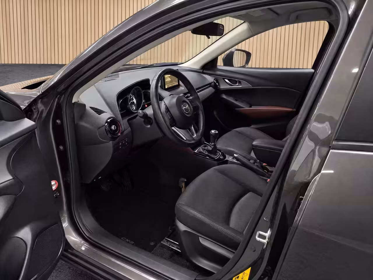Mazda CX-3 2.0 SkyActiv-G 120 GT-M Trekhaak | HUD | Stoelverwarming | Navigatie | Lichtmetaal | Dodeh