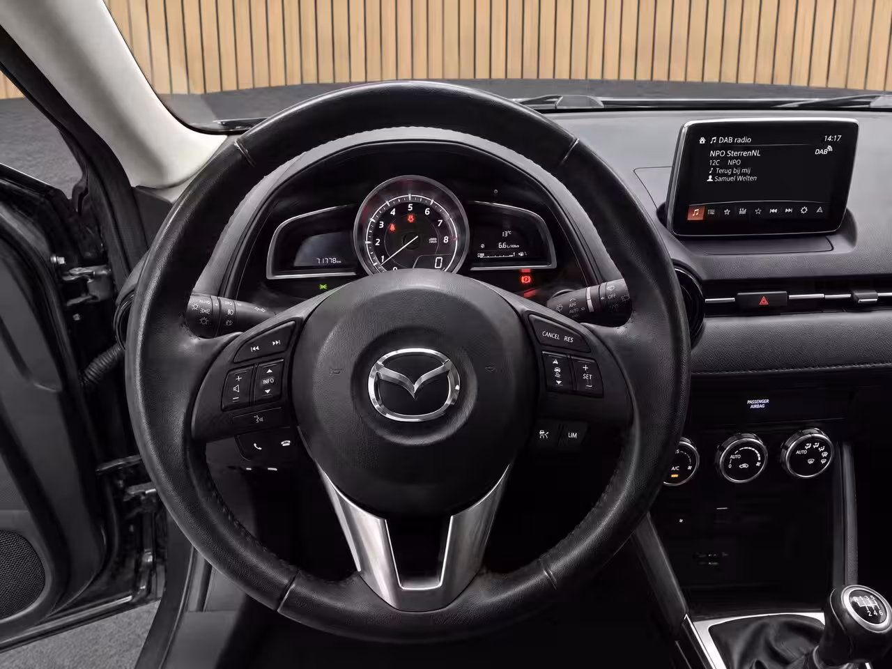 Mazda CX-3 2.0 SkyActiv-G 120 GT-M Trekhaak | HUD | Stoelverwarming | Navigatie | Lichtmetaal | Dodeh
